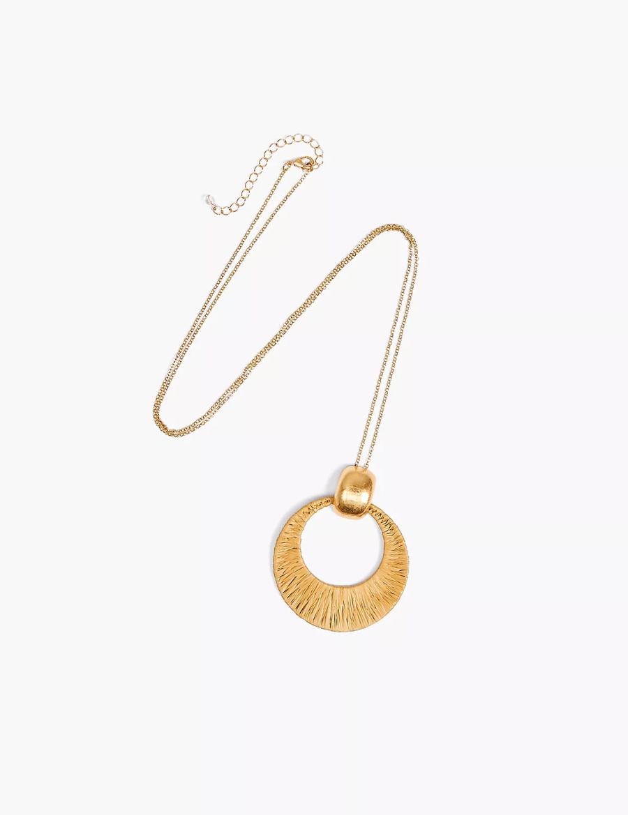 Women Lane Bryant Textured Circle Pendant Necklace Gold | VAD7242YK